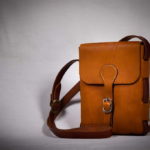 Sacoche cuir double tannage, 24x18x4cm; 100€